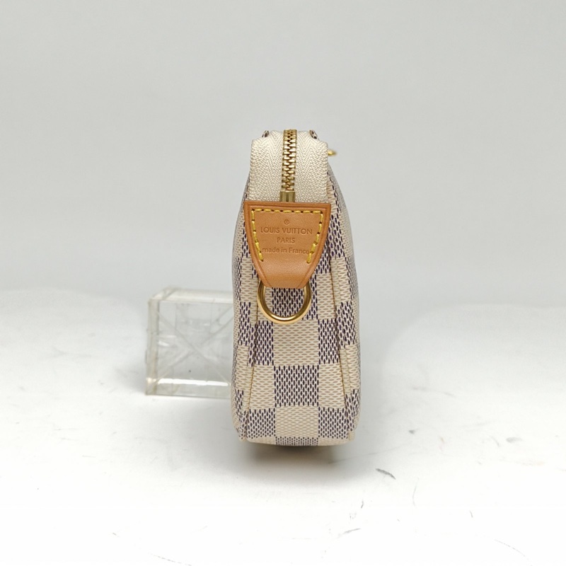 LOUIS VUITTON Pochette大麻將包白棋格PVC金扣晶片肩背包-1