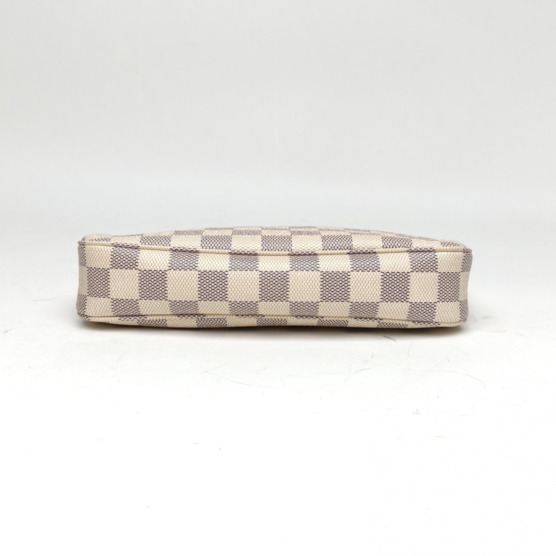 LOUIS VUITTON Pochette大麻將包白棋格PVC金扣晶片肩背包-3