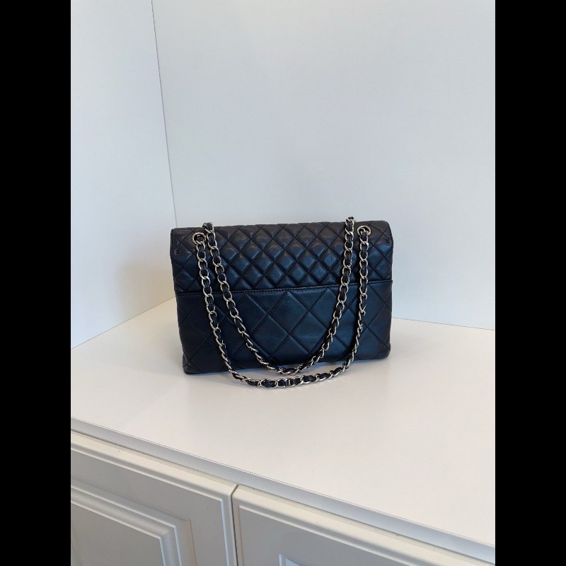 Chanel Flap Bag
黑银貝嫂公文鏈條包
牛皮機場包-5