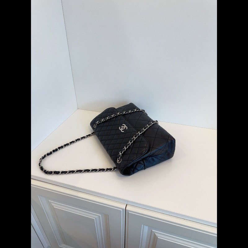 Chanel Flap Bag
黑银貝嫂公文鏈條包
牛皮機場包-6