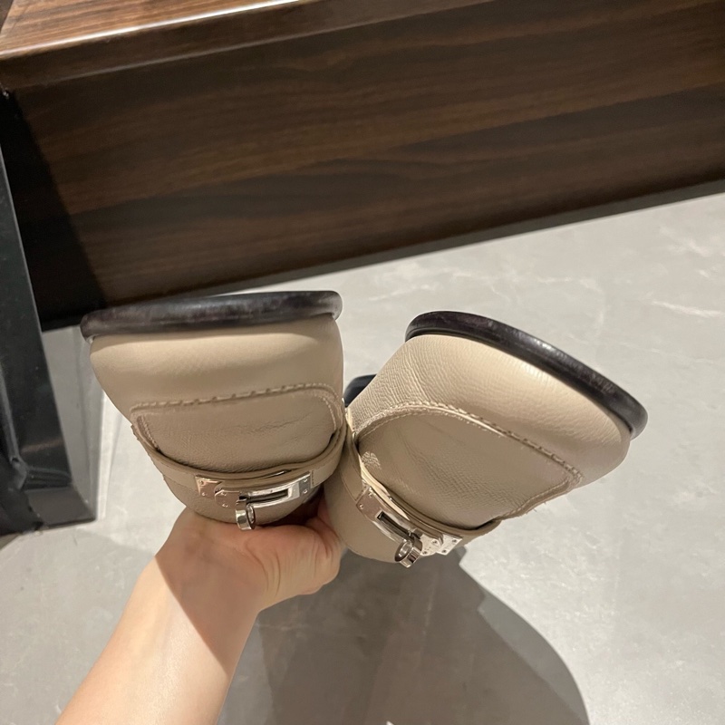 Hermès 愛馬仕 Kelly 銀扣奶茶色樂福鞋 37碼。-4