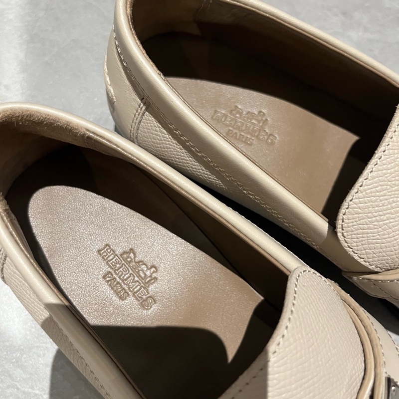 Hermès 愛馬仕 Kelly 銀扣奶茶色樂福鞋 37碼。-5