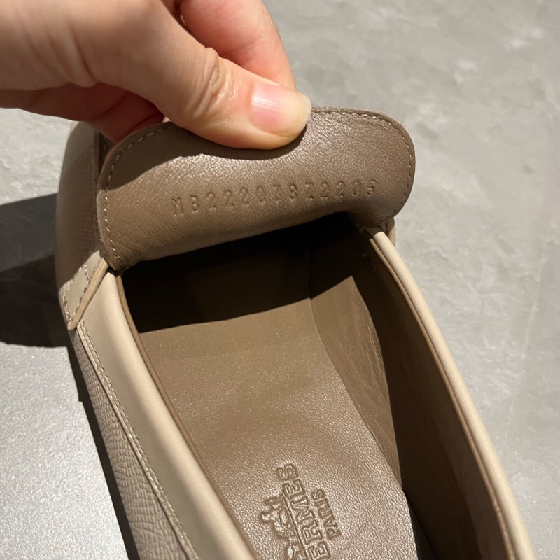 Hermès 愛馬仕 Kelly 銀扣奶茶色樂福鞋 37碼。-8