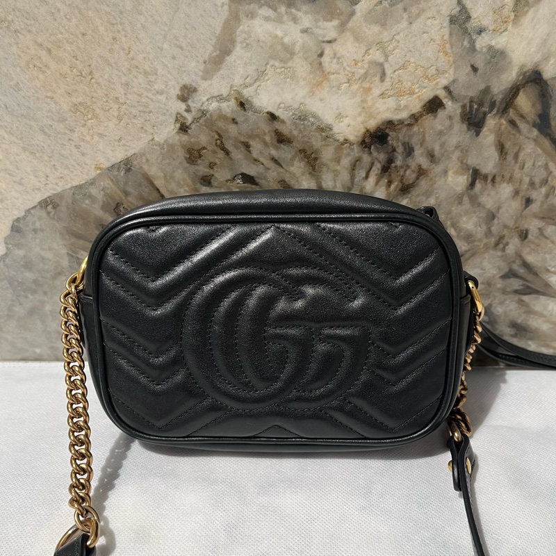 Gucci黑金牛皮Marmont 拉鍊相機包-2