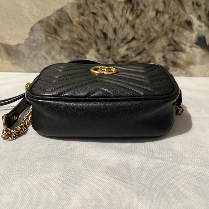Gucci黑金牛皮Marmont 拉鍊相機包-4