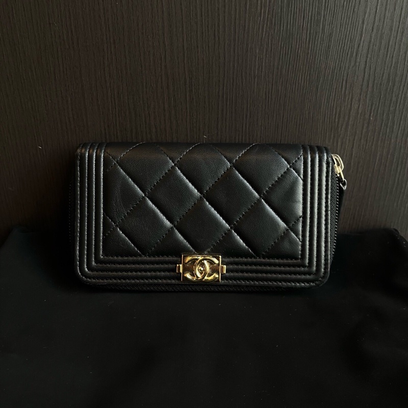Chanel 香奈兒 Leboy黑金錢包 尺寸:15*8。-0