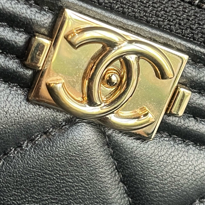 Chanel 香奈兒 Leboy黑金錢包 尺寸:15*8。-11