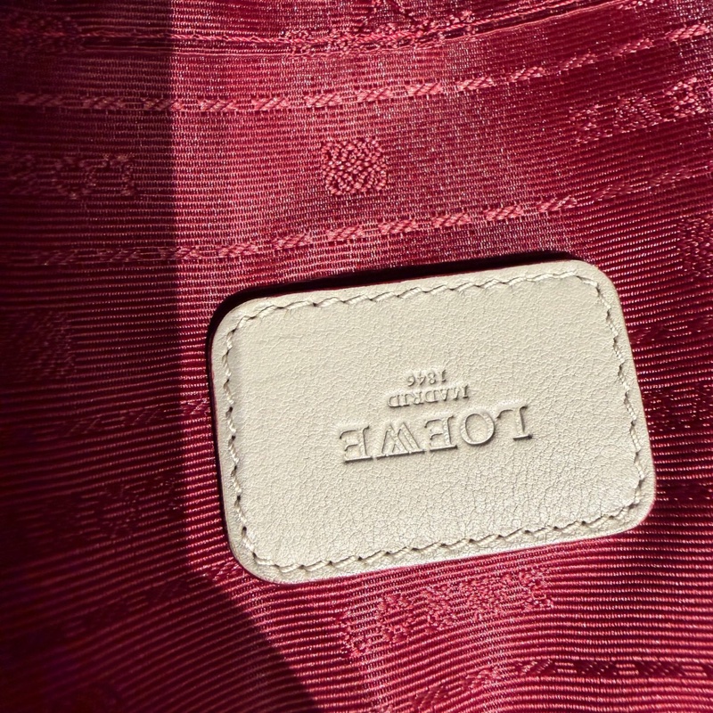 LOEWE羅意威公文包 腋下hobo包 奶油白-6