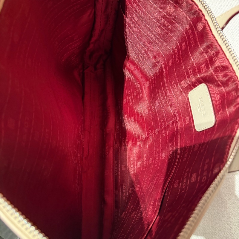 LOEWE羅意威公文包 腋下hobo包 奶油白-7
