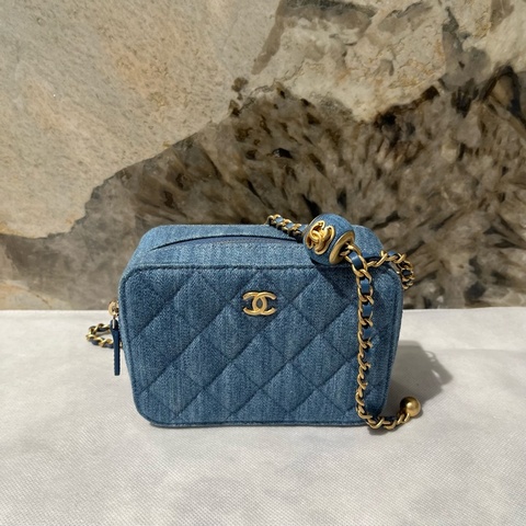 Chanel藍金牛仔布金球拉鍊相機包