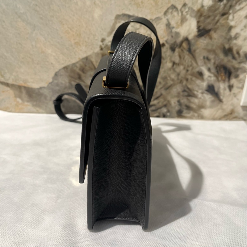 Dior黑金荔枝牛蒙田30-2