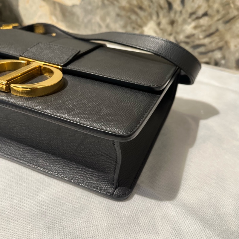 Dior黑金荔枝牛蒙田30-6