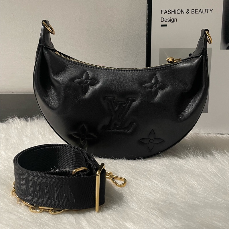 Louis Vuitton 路易威登 黑色全皮月亮包 尺寸27.5*16*7cm 芯片款-0
