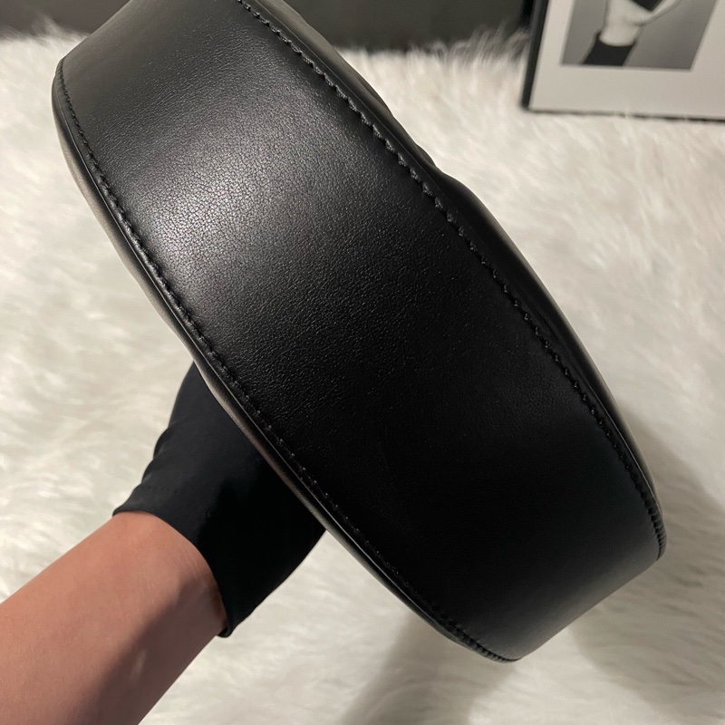 Louis Vuitton 路易威登 黑色全皮月亮包 尺寸27.5*16*7cm 芯片款-5