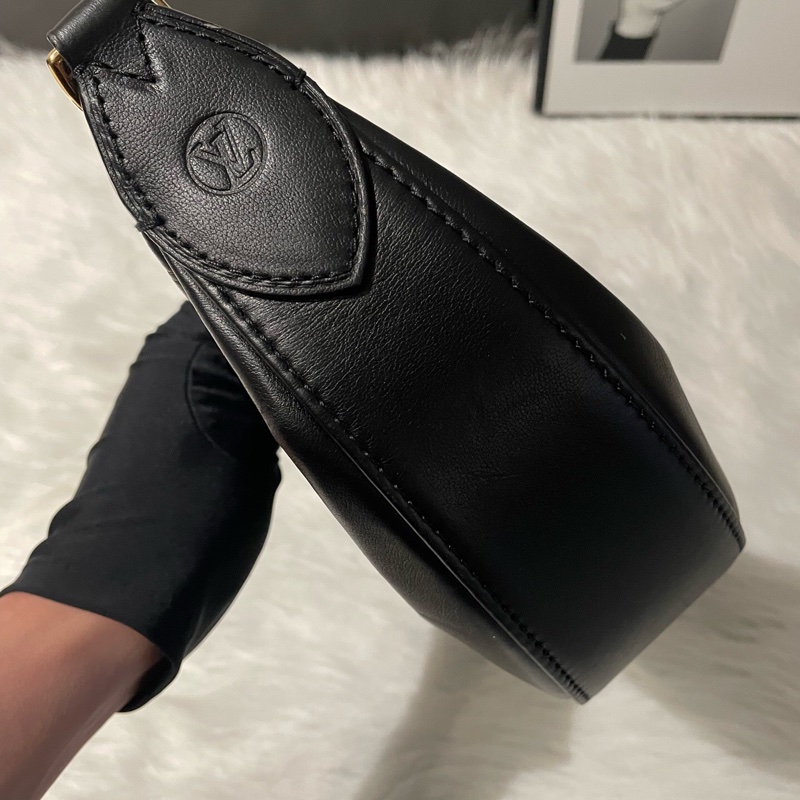 Louis Vuitton 路易威登 黑色全皮月亮包 尺寸27.5*16*7cm 芯片款-8