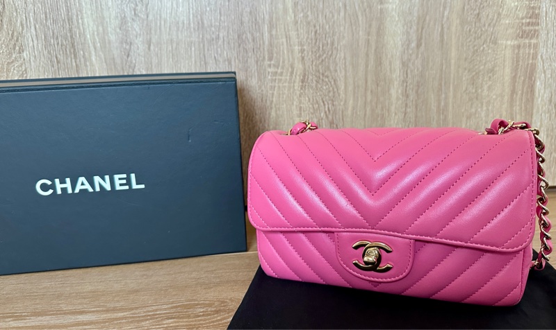 CHANEL MINICOCO CF20 淡金釦 山形紋-6