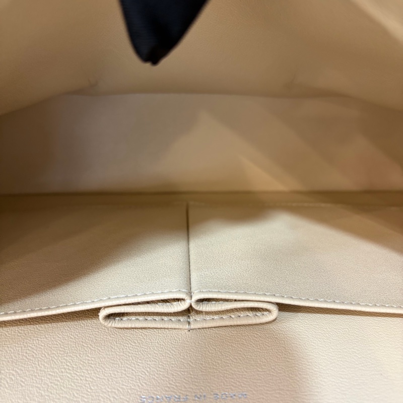 CHANEL A01112 coco 25 CF 奶茶色 膚色 荔枝皮 銀鍊 肩背包 口蓋包-46