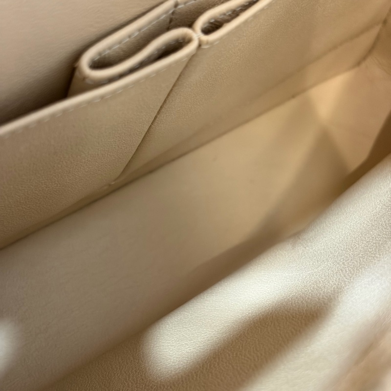 CHANEL A01112 coco 25 CF 奶茶色 膚色 荔枝皮 銀鍊 肩背包 口蓋包-51