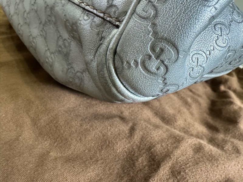 Gucci Guccissima Sukey 系列皮革手提包-10