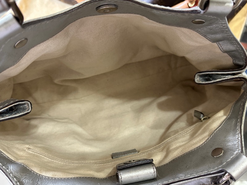 Gucci Guccissima Sukey 系列皮革手提包-12
