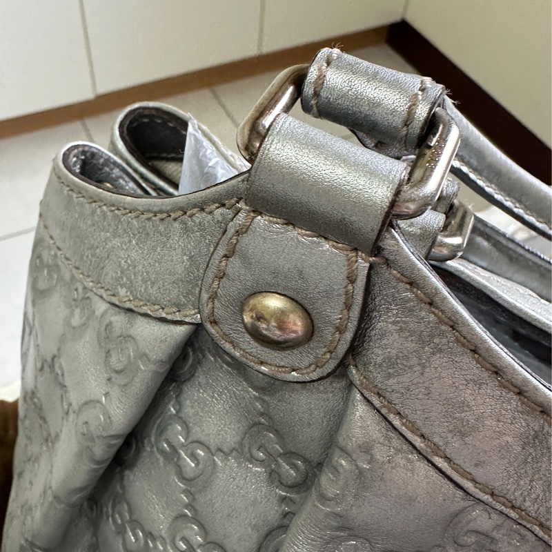 Gucci Guccissima Sukey 系列皮革手提包-18