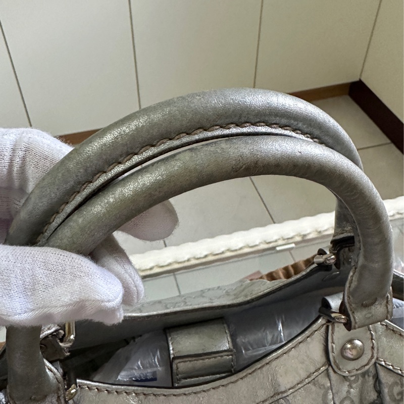 Gucci Guccissima Sukey 系列皮革手提包-20