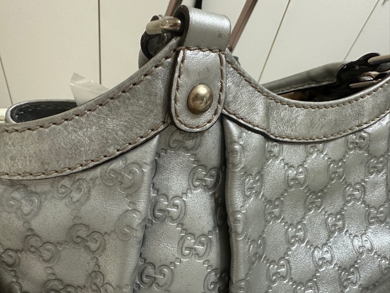 Gucci Guccissima Sukey 系列皮革手提包-23