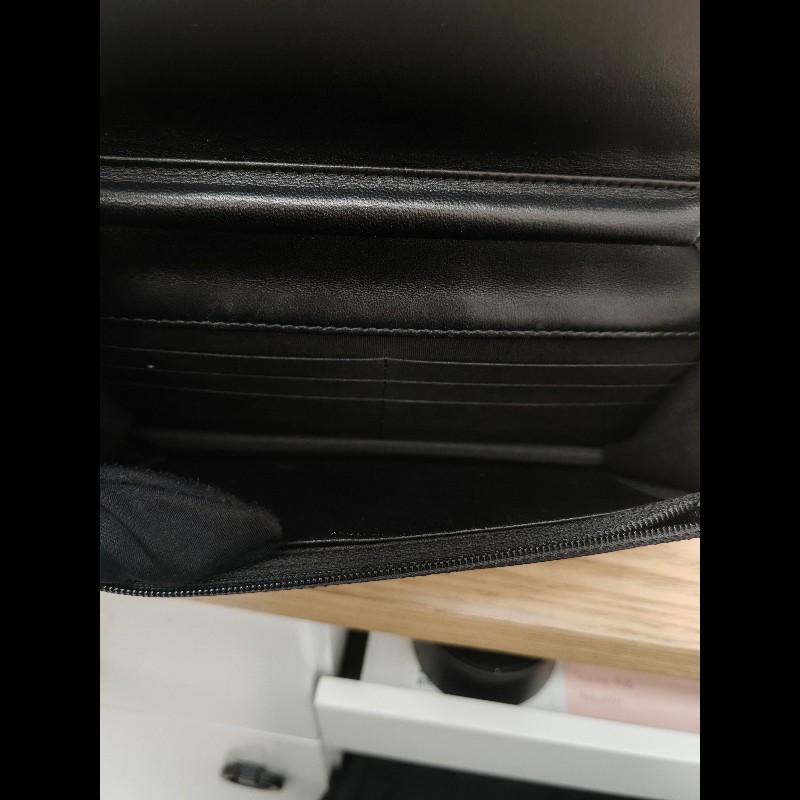 Chanel wallet on chain
so black-12