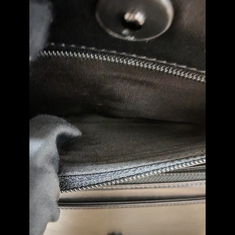 Chanel wallet on chain
so black-14