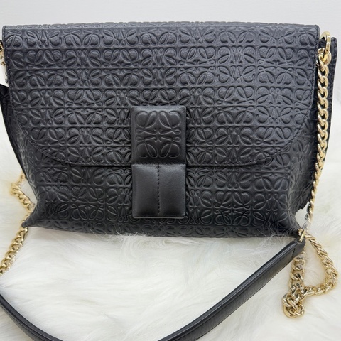 LOEWE 羅意威 黑色鏈條包17年編碼 24*17*10