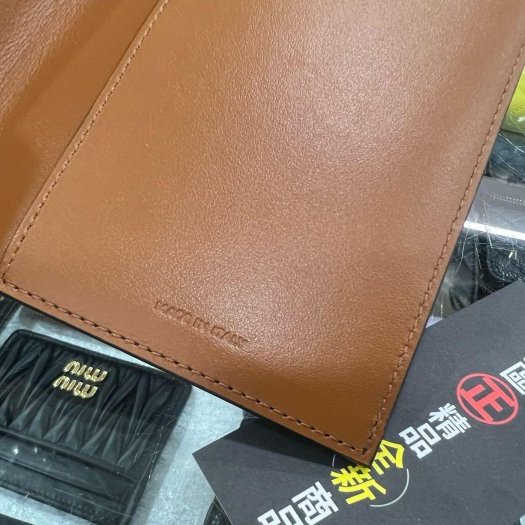 東區正精品㊣CELINE 4G3432AKI TRIOMPHE 全新咖啡色凱旋門PVC護照夾護照套 RZ6445-4