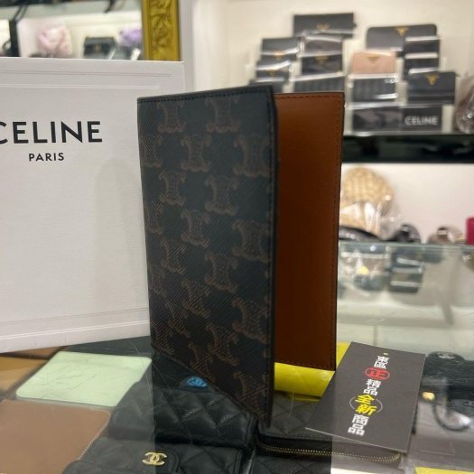 東區正精品㊣CELINE 4G3432AKI TRIOMPHE 全新咖啡色凱旋門PVC護照夾護照套 RZ6445-6