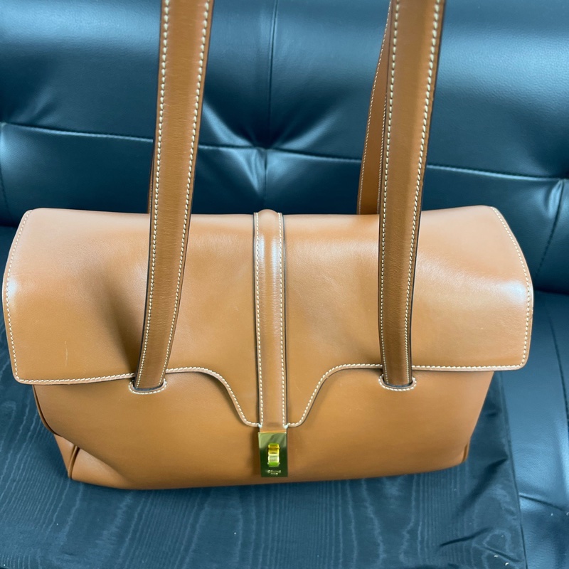 赛琳/Celine Soft 焦糖色牛皮大号 21年编码 单肩手提-4