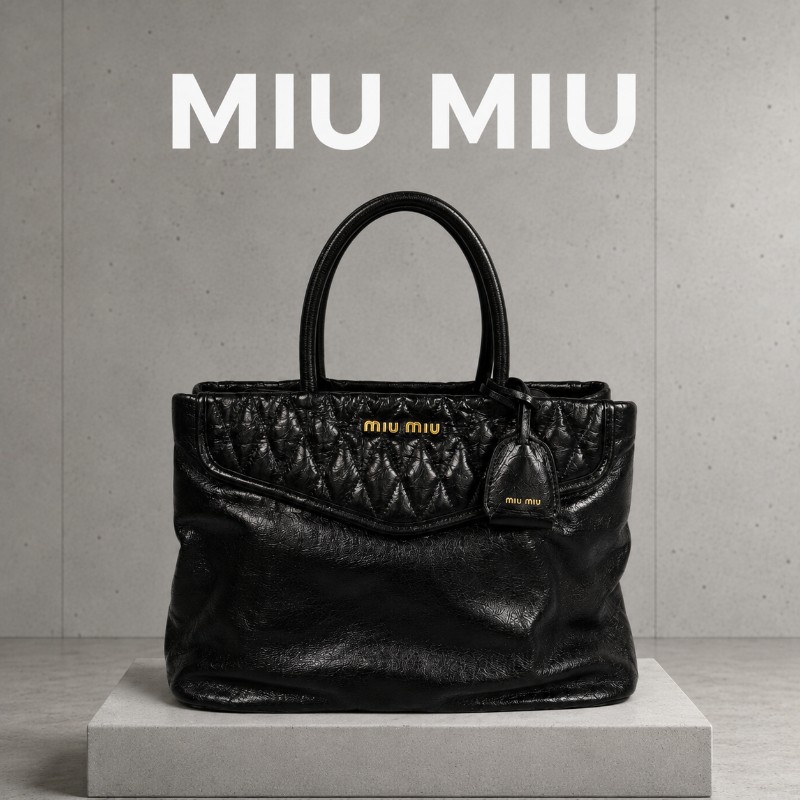 ❤️感恩月❤️折扣最後倒數至5/31‼️【8成新】㊣✨Miu Miu✨繆謬 黑色 黑金 爆裂紋 羊皮 金屬 兩用 手提包 肩背包 斜背包/二手包/二手精品/保證正品🌳二手樹屋🌳-0