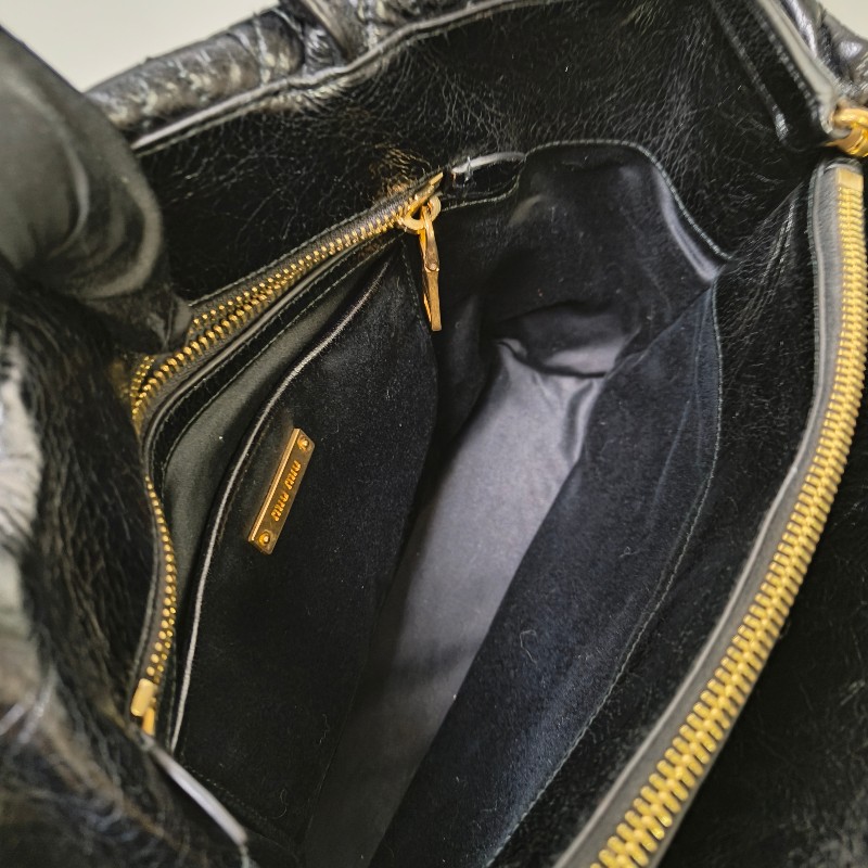 ❤️感恩月❤️折扣最後倒數至5/31‼️【8成新】㊣✨Miu Miu✨繆謬 黑色 黑金 爆裂紋 羊皮 金屬 兩用 手提包 肩背包 斜背包/二手包/二手精品/保證正品🌳二手樹屋🌳-42