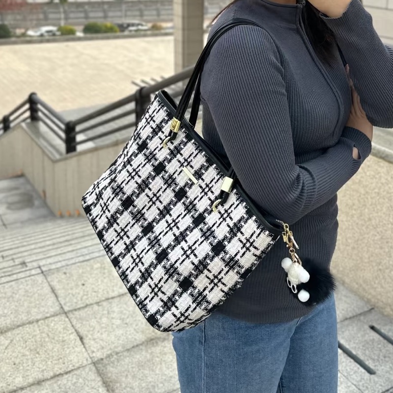 💎Chanel香奈兒|22K黑白格子毛呢托特包|芯片款98新-0
