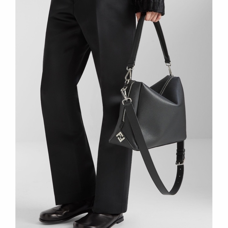 Fendi 男士 Lui 大號單肩包均碼碼大號、34cm*13cm*27cm-5