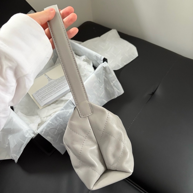 ✨全新大全套CHANEL/香奈兒 26P飯盒包 hobo 腋下包單肩包肩背包 灰色羊皮Jennie 同款 ❤️正品-1