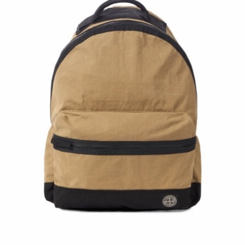 Stone Island 男士 帶口袋和加厚肩帶的背包均碼碼常