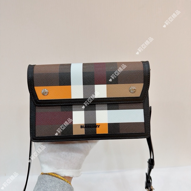 莉亞精品♡ Burberry 格紋彩色翻蓋斜背包 二手-1