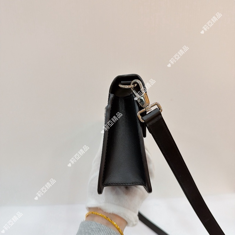 莉亞精品♡ Burberry 格紋彩色翻蓋斜背包 二手-4
