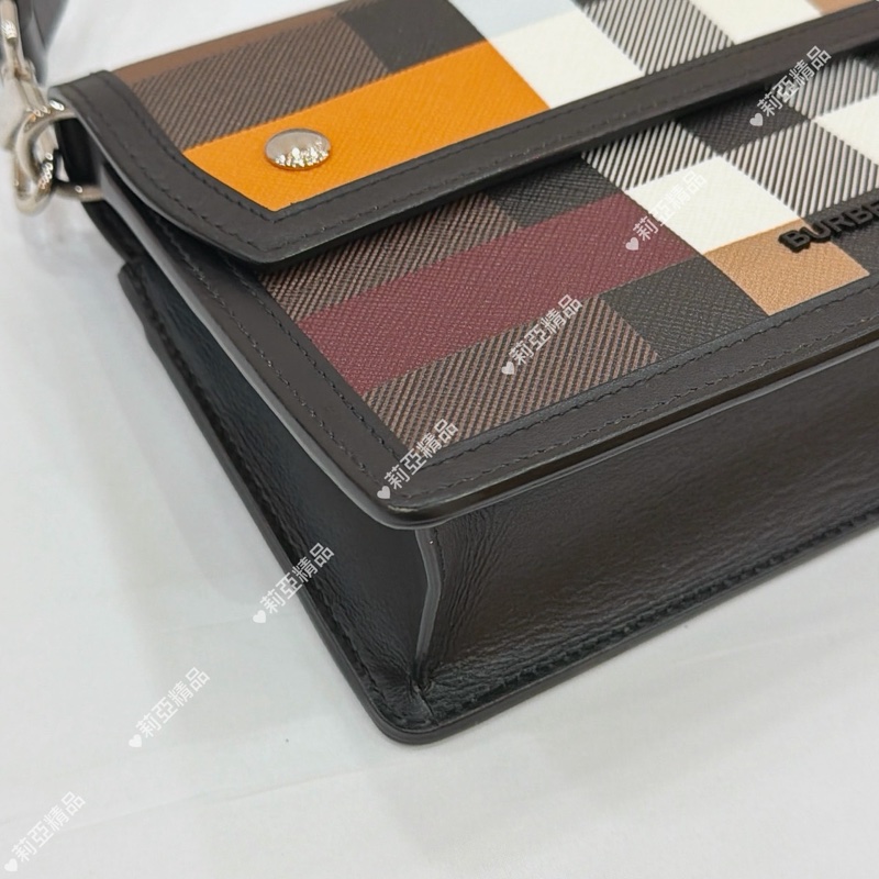 莉亞精品♡ Burberry 格紋彩色翻蓋斜背包 二手-6