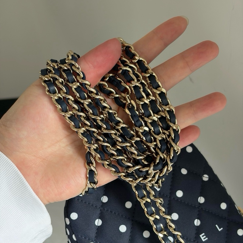 ✨99 新Chanel 香奈兒 24P 海軍藍波點 mini 雙肩包 金扣 芯片款 好成色❤️正品-7