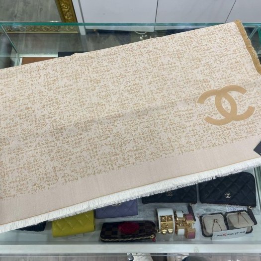 東區正精品㊣CHANEL 全新奶茶色喀什米爾羊毛流蘇圍巾披肩 RZ6449-2