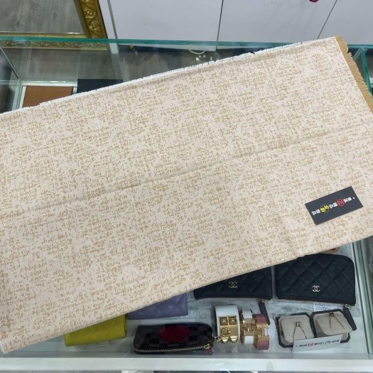 東區正精品㊣CHANEL 全新奶茶色喀什米爾羊毛流蘇圍巾披肩 RZ6449-4