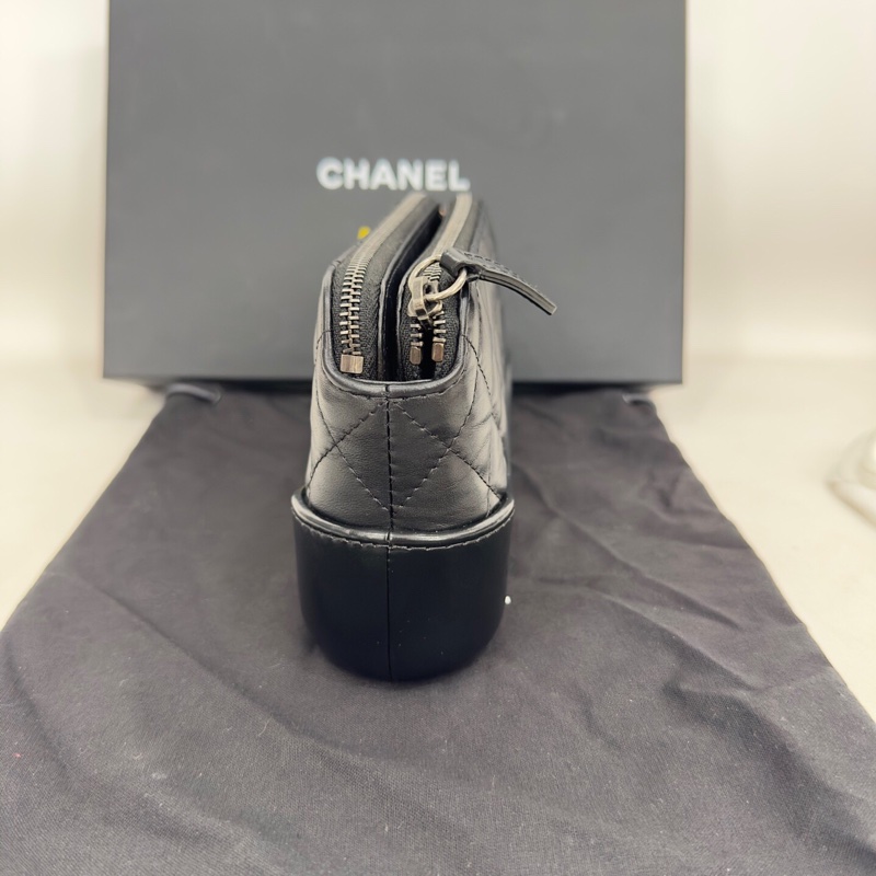 Chanel香奈兒 mini流浪包黑色-2