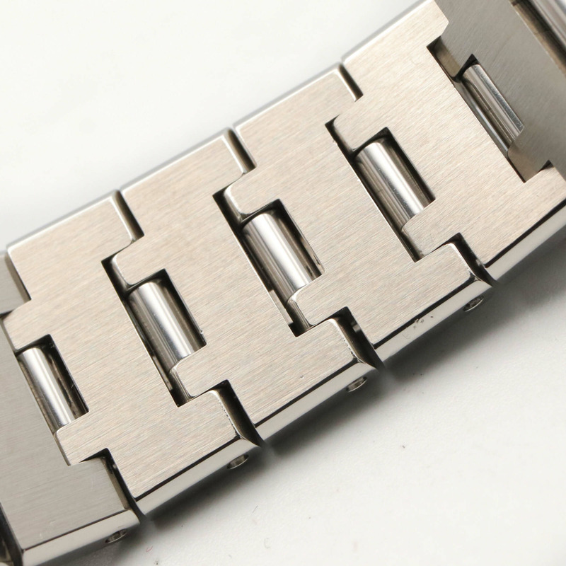 寶格麗 (Bulgari) Quadrato 系列腕錶，精鋼材質，女士款，黑色，型號 SQ22SS-12