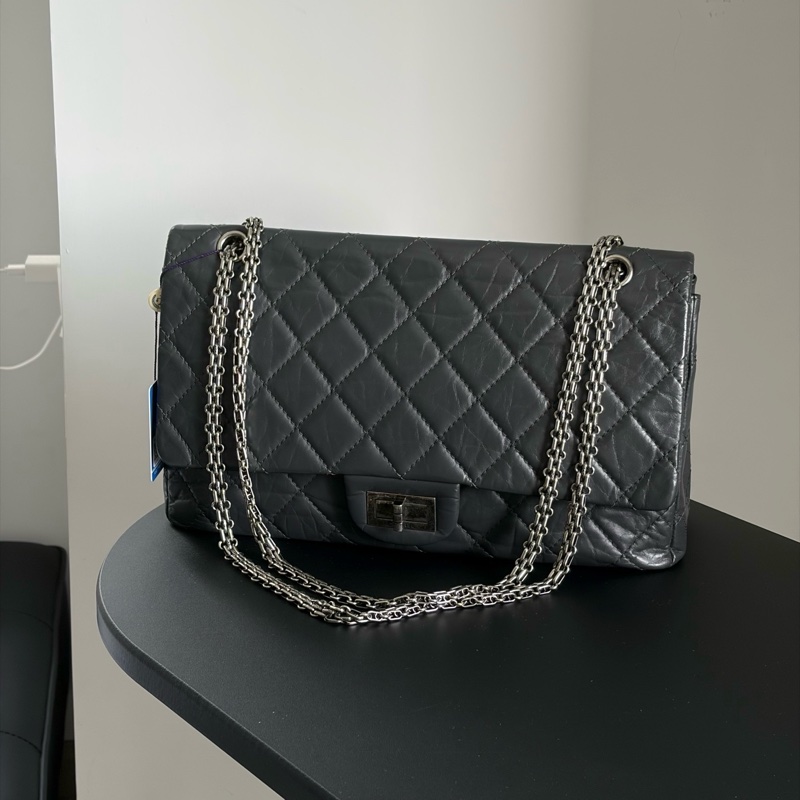99✨Chanel 香奈兒 灰色銀扣單肩包斜挎包 大號 2.55 15開無卡💛正品-0