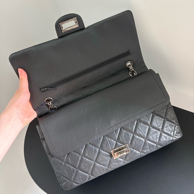 99✨Chanel 香奈兒 灰色銀扣單肩包斜挎包 大號 2.55 15開無卡💛正品-6