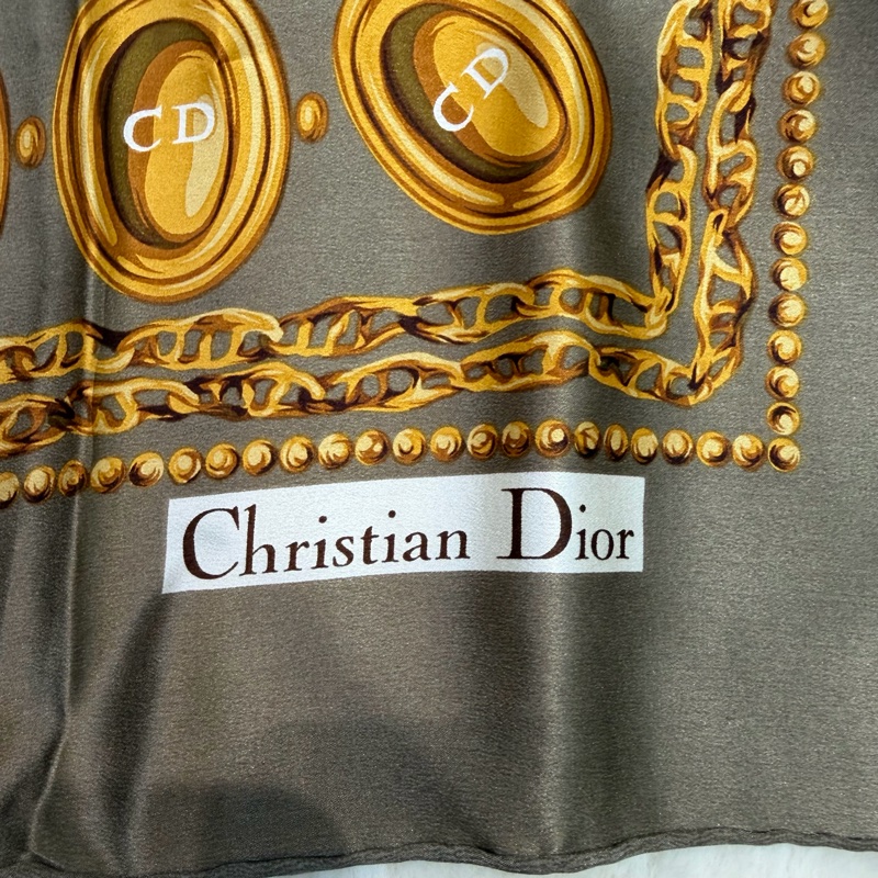 DIOR金色鎖鏈圓牌圖案絲巾XB950-2